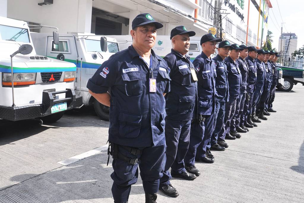 security guards in training