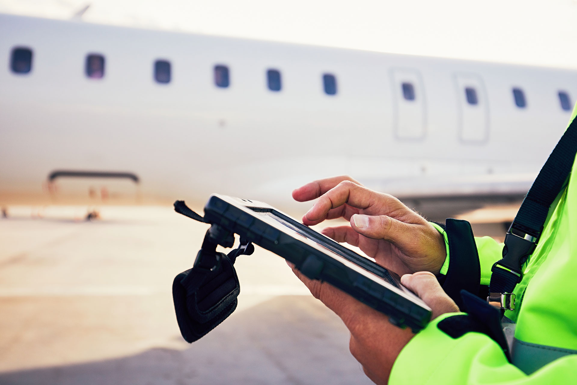 Roles and Responsibilities of Security Guards in Airports Corinthians